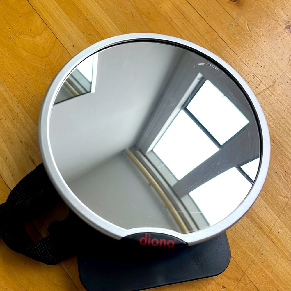 Diono car mirror for baby seat